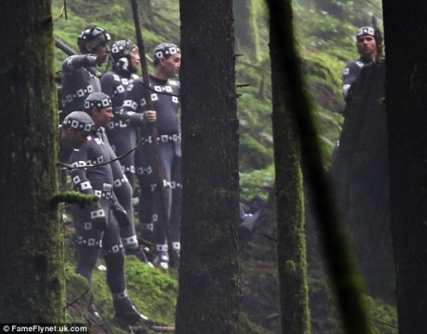 dawn-of-the-planet-of-the-apes-set-photo-motion-capture-600x469