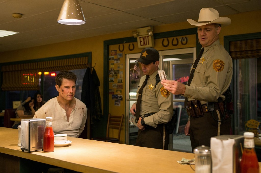 Left to right: Tom Cruise plays Jack Reacher, Judd Lormand plays Local Deputy and Jason Douglas plays Sheriff in Jack Reacher: Never Go Back from Paramount Pictures and Skydance Productions