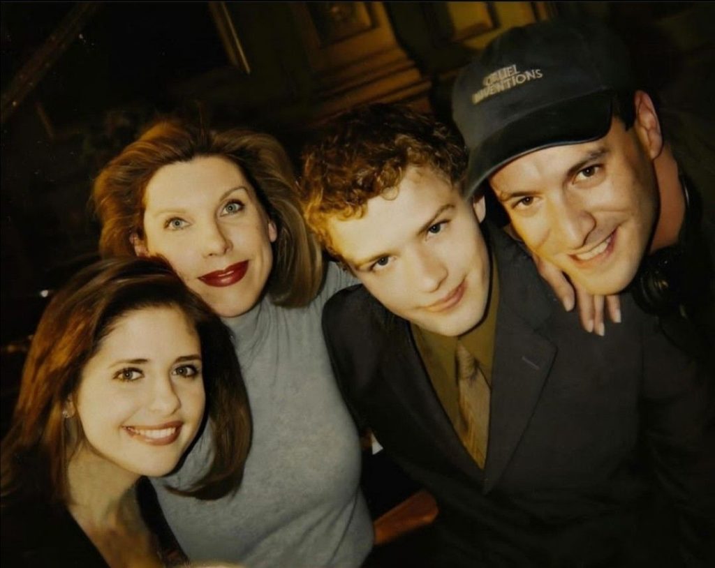 ΠΙΣΩ ΑΠΟ ΤΑ ΣΚΗΝΗ ΤΟΥ ΚΙΝΗΜΑΤΟΓΡΑΦΟΥ n°484: Ενεργοποιημένα και εκτός σκηνικών ταινιών